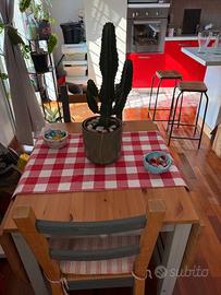 Tavolo ribalta IKEA GAMLEBY + 2 sedie