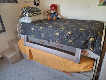 Struttura 3 letti con gradini contenitore annessi