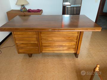 Scrivania anonima castelli bologna