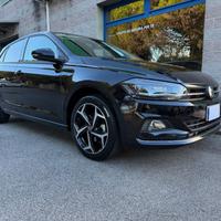 VOLKSWAGEN Polo 1.0 TSI 110 CV DSG R-LINE UNIPRO