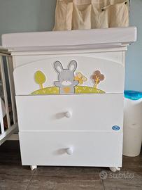 culla e fasciatoio usati poco. Marca "Pali"