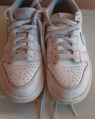 Scarpe Nike dunk low 38 bianche e lilla 