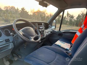 Iveco autocarro cassone 35 E/4