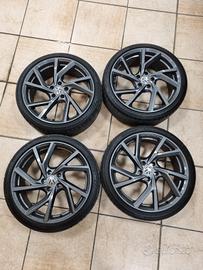 Cerchi in  lega Mak da 19 con gomme estive