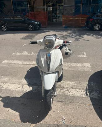 Beverly 125