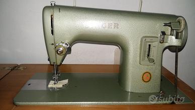 Macchina da cucire a pedale Singer