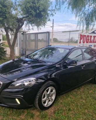 VOLVO V40 Cross Country D2 1.6 Momentum