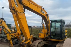 MINIESCAVATORE CINGOLATO JCB JS130LC