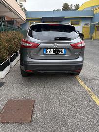 Nissan Qashqai 1.5 dGI Acenta Premium.