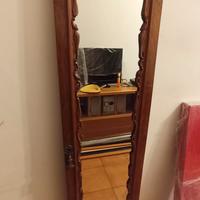 Antica porta armadio con specchio in legno intagli