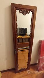 Antica porta armadio con specchio in legno intagli