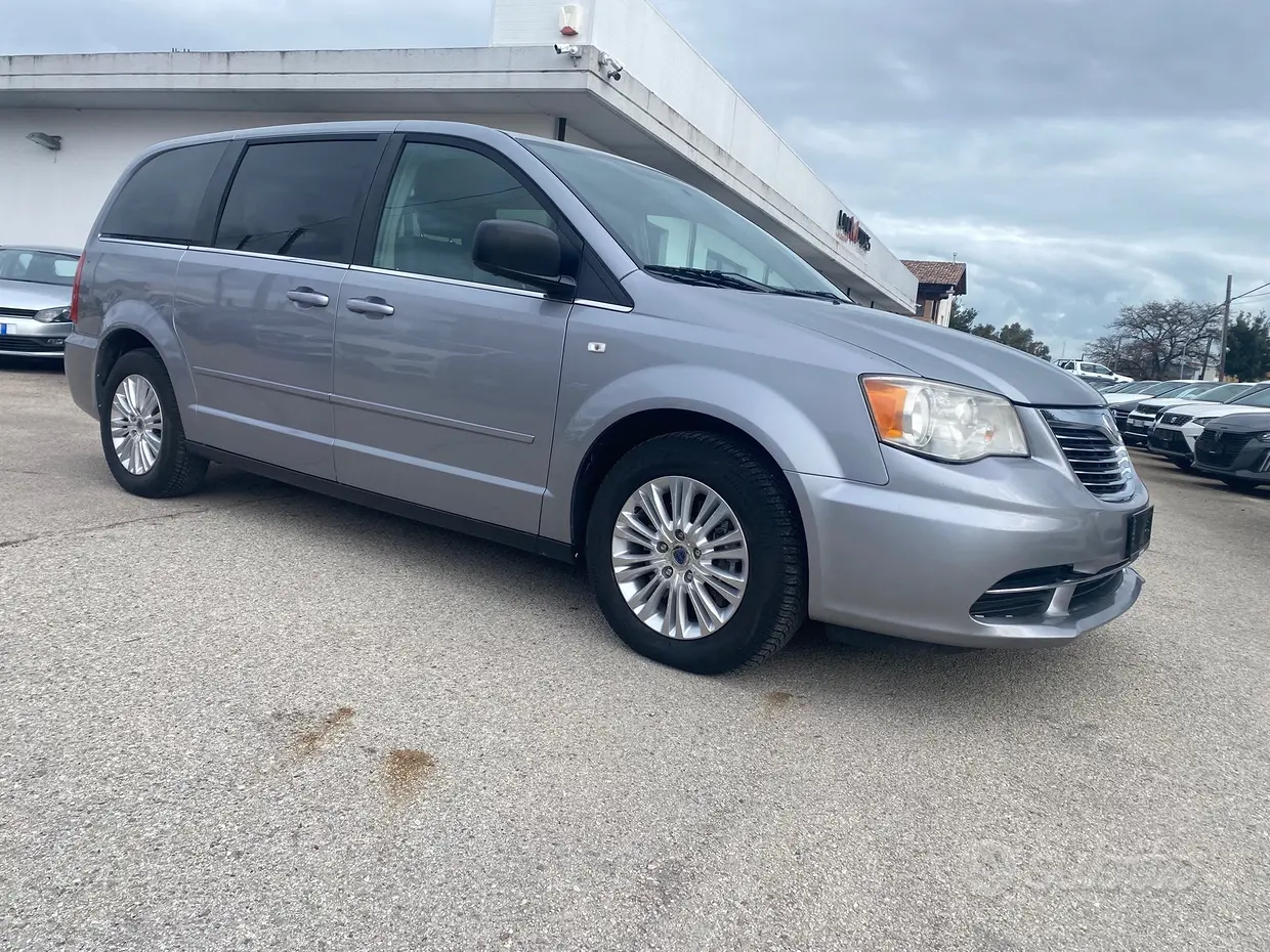 Lancia Voyager