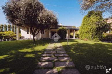 VILLA SINGOLA A PREGANZIOL