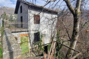 CASA INDIPENDENTE A CARPASIO