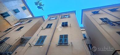 3 LOCALI A GENOVA
