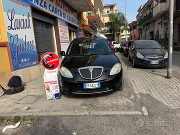 Lancia Ypsilon 1.2 Versus