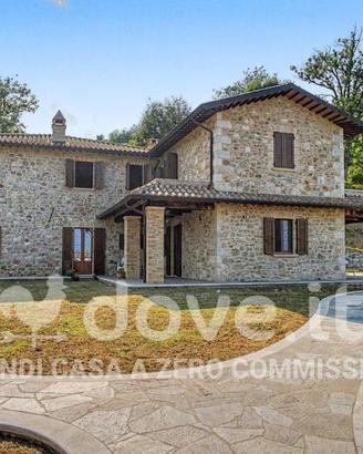 Villa di 340 m² con 4 locali e box auto a Folignan