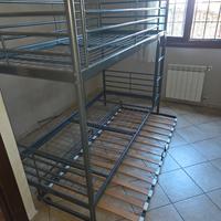 letto a castello in metallo 3 posti letto