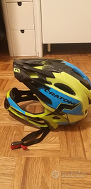 Casco mentoniera removibile