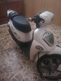 scooter Kim o people 50 2 t. 