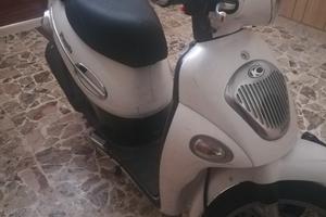 scooter Kim o people 50 2 t. 