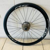 Cerchi per bici da corsa completi