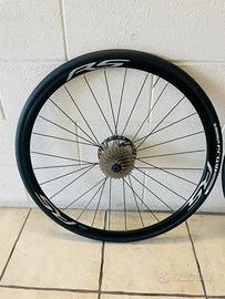 Cerchi per bici da corsa completi