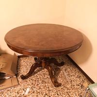 Sala da pranzo stile 800 in noce e radica