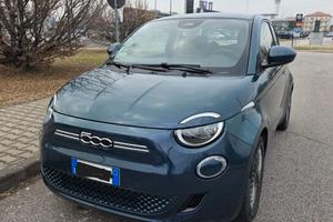 Fiat 500E 3+1 ICON KW 42