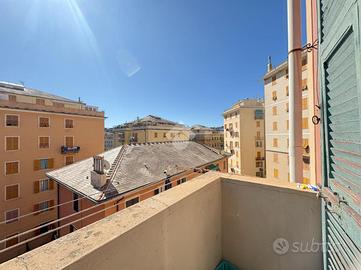 4 LOCALI A GENOVA