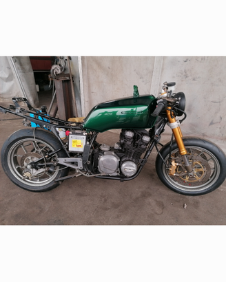 Cafe racer Kawasaki z400