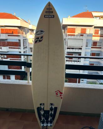 Tavola surf shortboard 5’10”