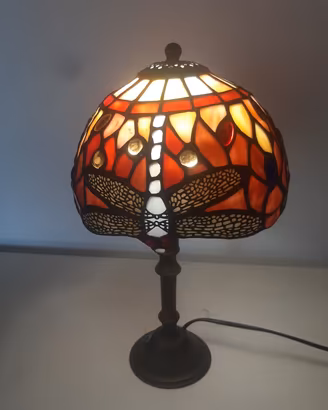 Lampada da tavolo stile Liberty / Tiffany