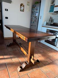 Tavolo in legno + sedie