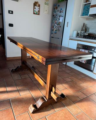Tavolo in legno + sedie
