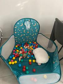 Piscina con palline bambini