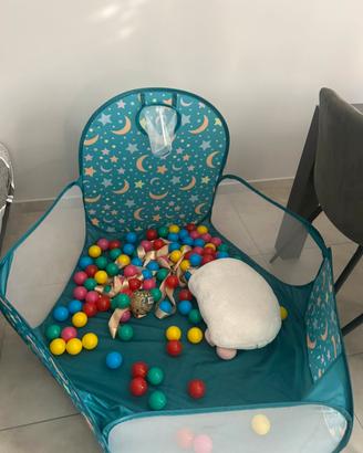 Piscina con palline bambini