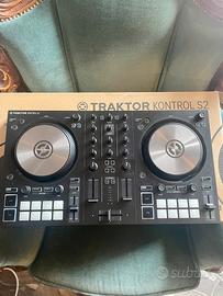 Controller dj  traktor kontrol s2 mk3
