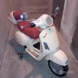 Vespa elettrica Peg Perego per bambini 12 V