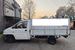 Hyundai H1 furgone cassonato aperto trilaterale