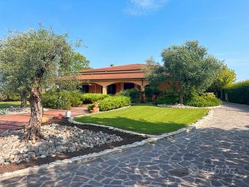 Villa o villino Valeggio sul Mincio [P 30.24-1VRG]