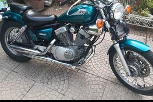 Moto Yamaha Virago 250