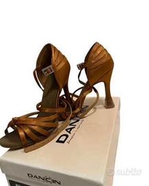 Scarpe da ballo latino americano