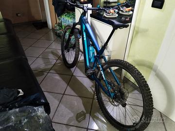 CUBE STEREO HYBRID ONE44 HPC SLX 800

