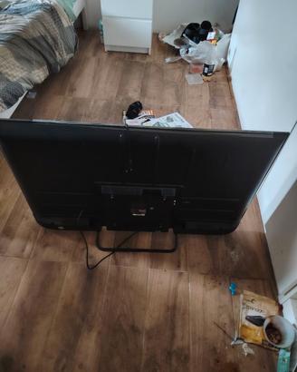 Televisore di colore nero XD PREMIUM UHD 4K