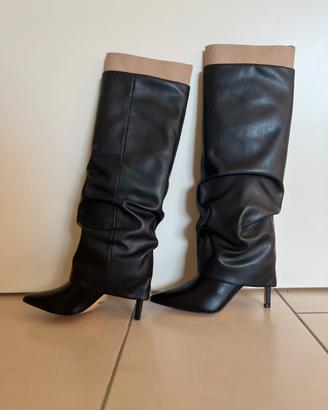 Stivali Guess taglia 36-37 colore nero, nuovi