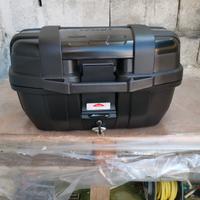 Top case Givi  Bauletto trekker Trk52 litri.