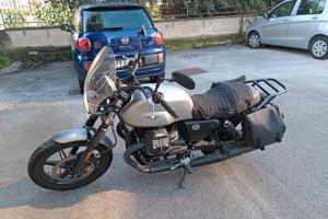 Moto Guzzi V7 Stone 2023 6.400 km