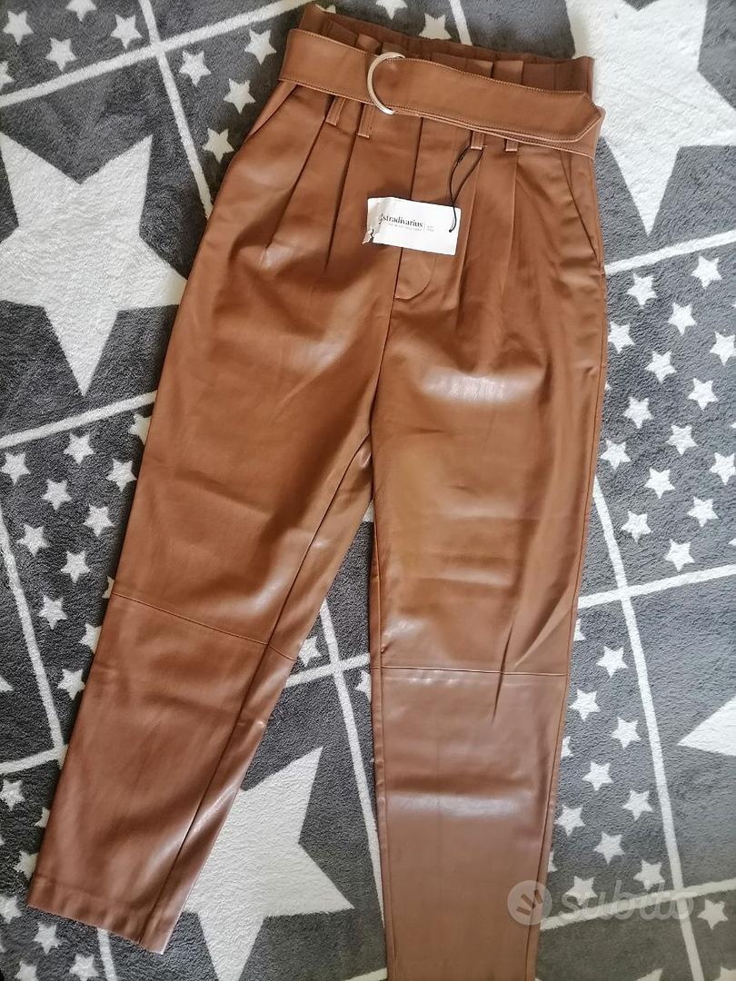 Stradivarius deals pantaloni ecopelle