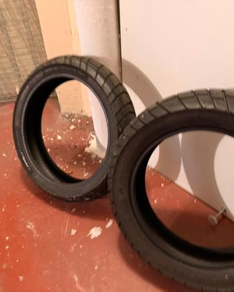 metzeler karoo  honda adv  350